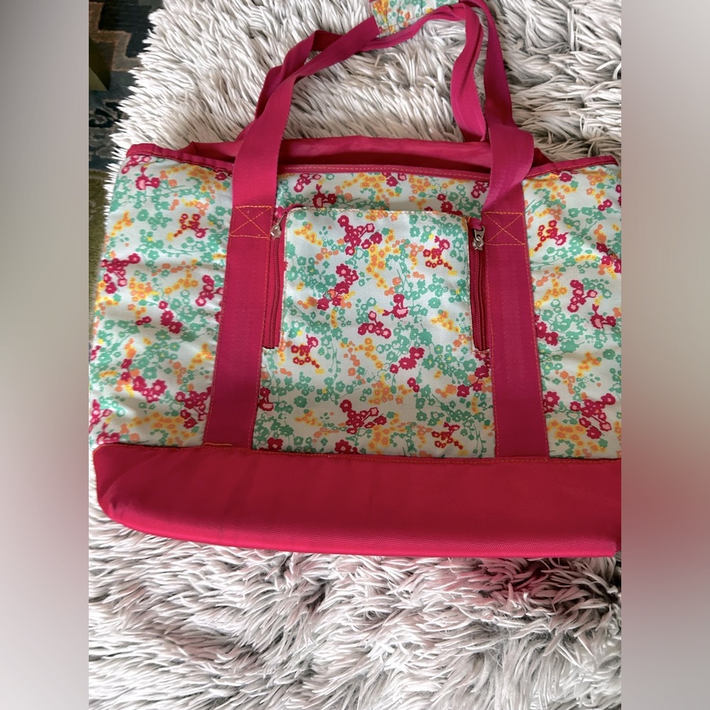 Really pretty floral/hot pink tote bag for a bike. $20